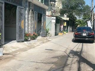 Nhà mặt tiền mới xây cực đẹp giá chỉ 2,6 tỏi
