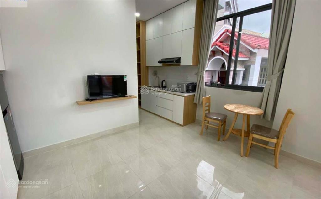 Căn hộ ban công mới xây 5' tới công viên đầm sen