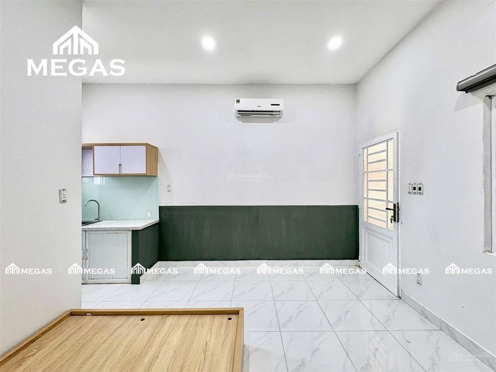 Phòng cửa sổ thoáng xô viết nghệ tĩnh gần ung văn khiêm full tiện nghi
