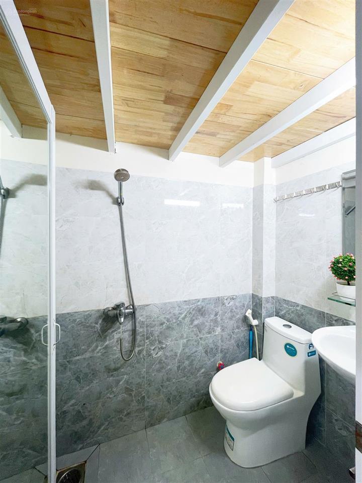Phòng đẹp thoáng âu cơ gần lạc long quân chỉ 4 triệu full tiện nghi