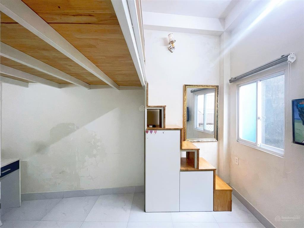 Phòng đẹp thoáng âu cơ gần lạc long quân chỉ 4 triệu full tiện nghi