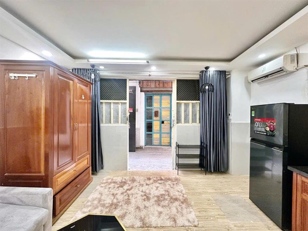Nhà nguyên căn full nội thất ngay nguyễn thiện thuật, ngã 6 cộng hòa