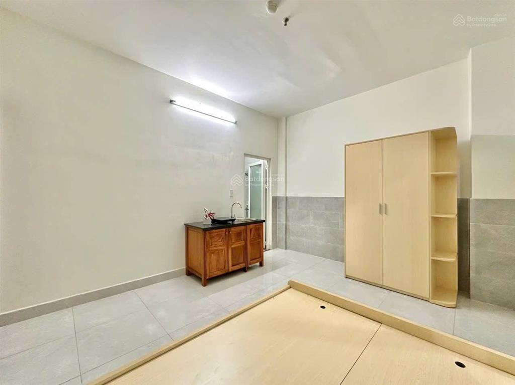 Phòng đẹp mới xây an ninh gần kcx tân thuận q7