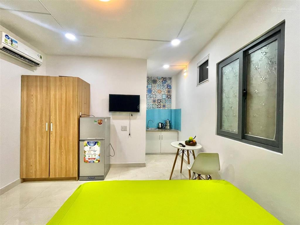 Căn hộ đẹp ban công nguyễn trãi gần nguyễn văn cừ chỉ 5,5 triệu