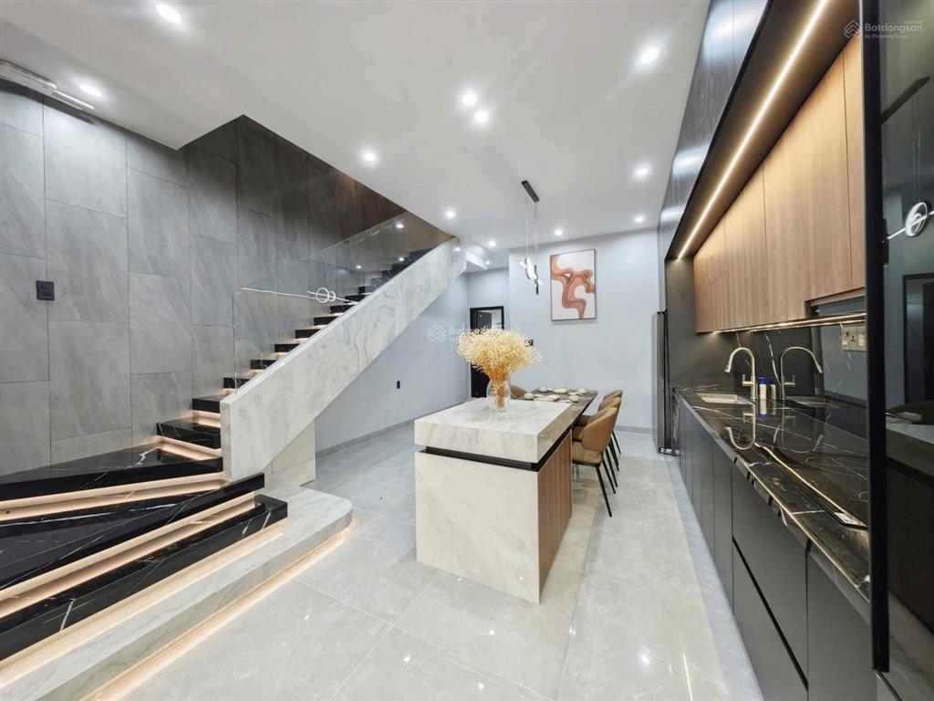 Bán nhà phố xây mới  đường thanh lương 17