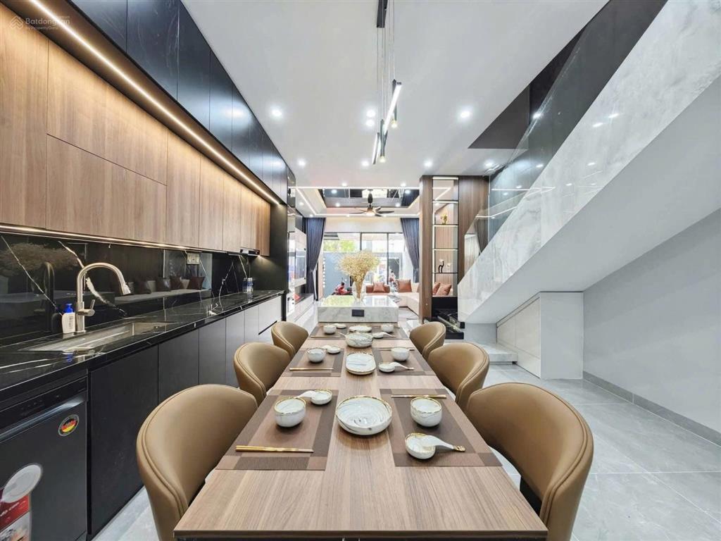 Bán nhà phố xây mới  đường thanh lương 17
