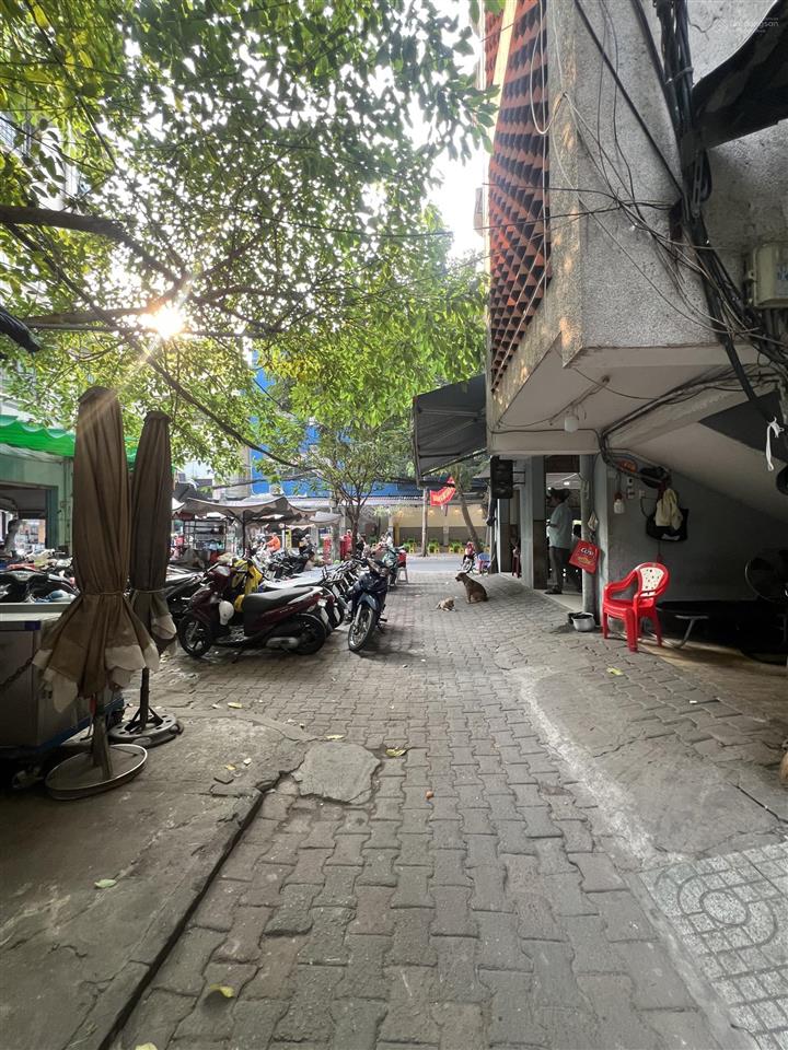 Căn hộ tầng trệt vũ huy tấn 3pn chỉ 4tỷ760