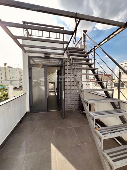 Khu vip phú nhuận  nguyễn trọng tuyển  nguyễn văn trỗi  xe hơi 7 chỗ đỗ cửa