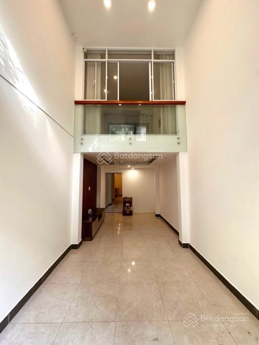 Khu vip phú nhuận  nguyễn trọng tuyển  nguyễn văn trỗi  xe hơi 7 chỗ đỗ cửa