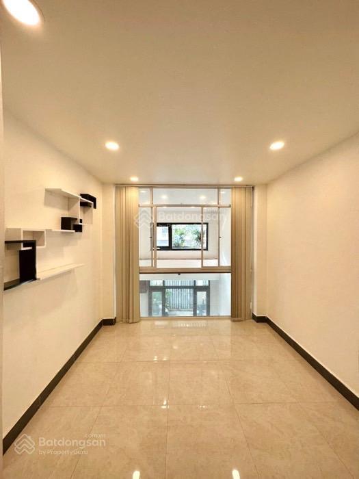 Khu vip phú nhuận  nguyễn trọng tuyển  nguyễn văn trỗi  xe hơi 7 chỗ đỗ cửa