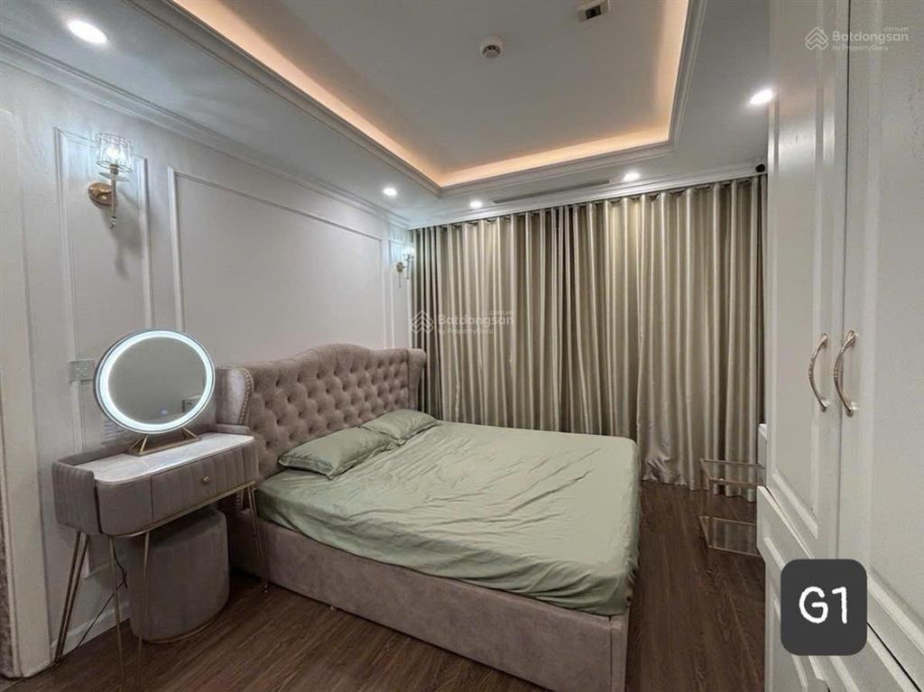 Tôi chính chủ bán căn hộ đang ở 8,x tỷ  không mất phí môi giới sổ đỏ cất két, giao dịch trực tiếp