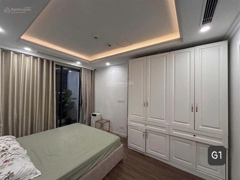 Tôi chính chủ bán căn hộ đang ở 8,x tỷ  không mất phí môi giới sổ đỏ cất két, giao dịch trực tiếp