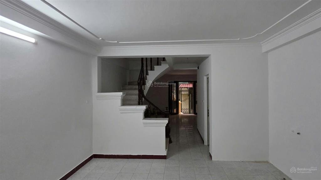 Cho thuê nhà nguyên căn hồng hà thông bạch đằng, diện tích 87,6m², có sân vườn riêng