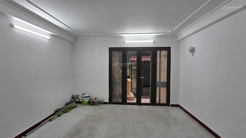 Cho thuê nhà nguyên căn hồng hà thông bạch đằng, diện tích 87,6m², có sân vườn riêng