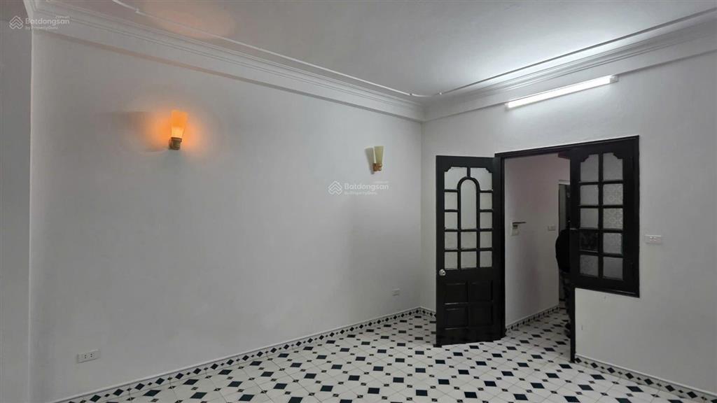 Cho thuê nhà nguyên căn hồng hà thông bạch đằng, diện tích 87,6m², có sân vườn riêng