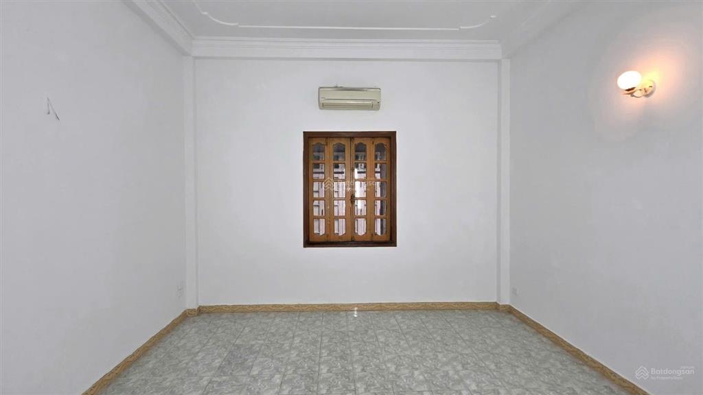 Cho thuê nhà nguyên căn hồng hà thông bạch đằng, diện tích 87,6m², có sân vườn riêng