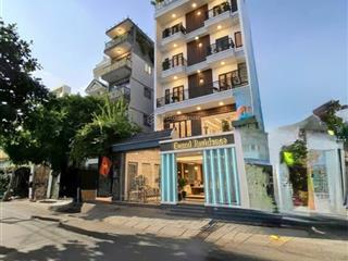 Tòa nhà 1 hầm 5 tầngngay bệnh viện lê văn thịnhngang 8.5 dt sàn 790m221pn