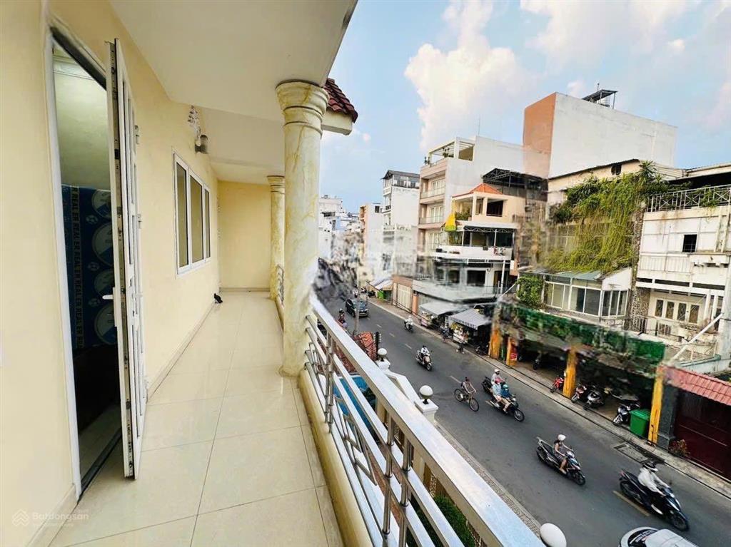 Cho thuê nhà mặt phố trần quang diệu, 13x20m, 260 m2, 6pn, 6wc, chính chủ