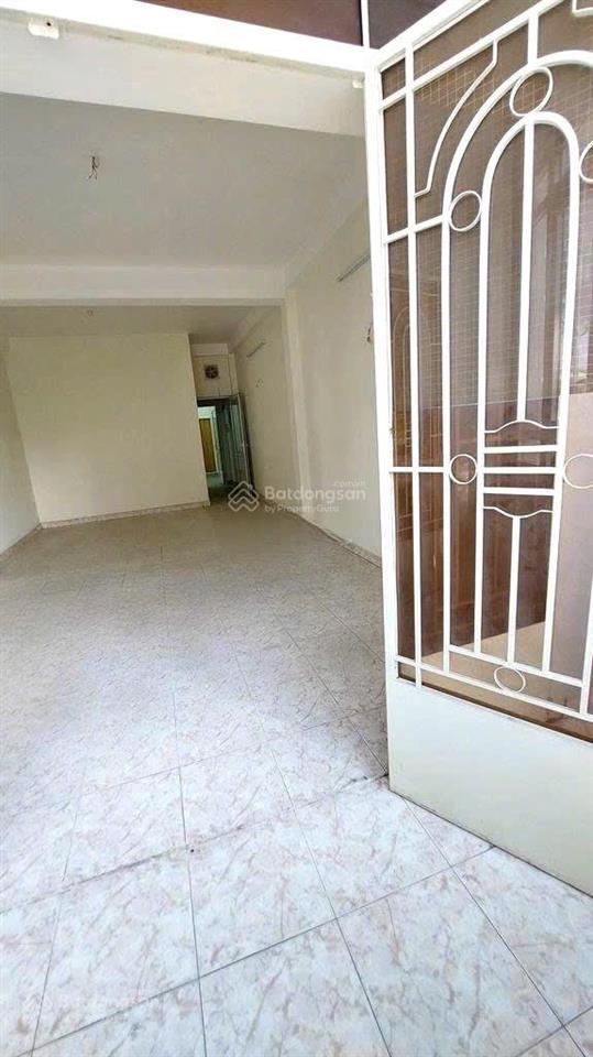 Cho thuê nhà mặt phố 7pn,5wc, đường 3/2, q10, hcm