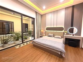 Bán nhà ngọc lâm 50m2 nhỉnh 12 tỷ full nội thất ngõ gần trung tâm phố ẩm thực sổ vuông đẹp.