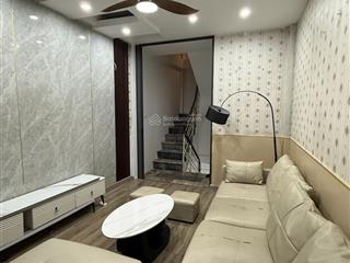 Nguyễn trãi  gần royal  26m  5 tầng  sổ riêng.  0986 665 ***