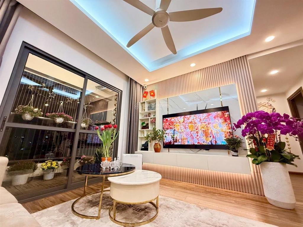 Chcc cao cấp tòa a the gold palm lê văn lương  tầng trung  view thoáng  full nội thất.
