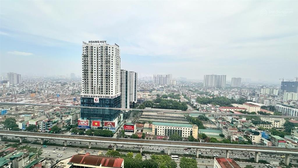 Căn hộ cao cấp  chung cư goldseason  nguyễn tuân  thanh xuân  3 ngủ  2wc  full nội thất.