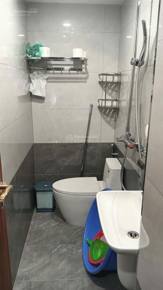 Trung liệt  nhà mặt ngõ 3 gác  ô tô đỗ cửa, vào nhà  ngõ thông king doanh  thoáng trước sau.