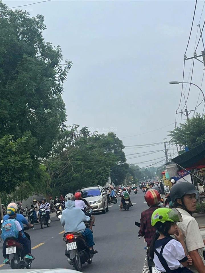 Khan hiếm/ bán nhà mặt tiền kinh doanh 2 tầng 5*20m giá 11.9 tỷ tl