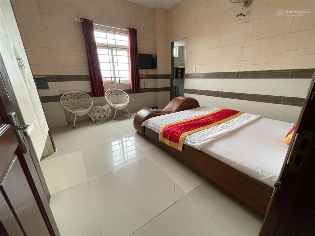 Bán khách sạn ngay mặt tiền nguyễn văn lượng gò vấp