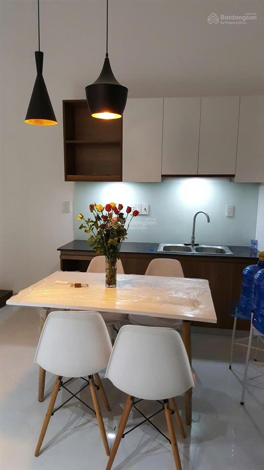 Bán nhà 2 tầng lầu kế siêu thị emart phan huy ích