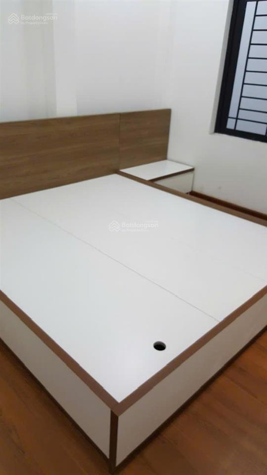 Bán nhà 2 tầng lầu kế siêu thị emart phan huy ích