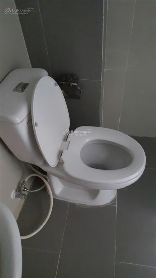 Bán nhà 2 tầng lầu kế siêu thị emart phan huy ích