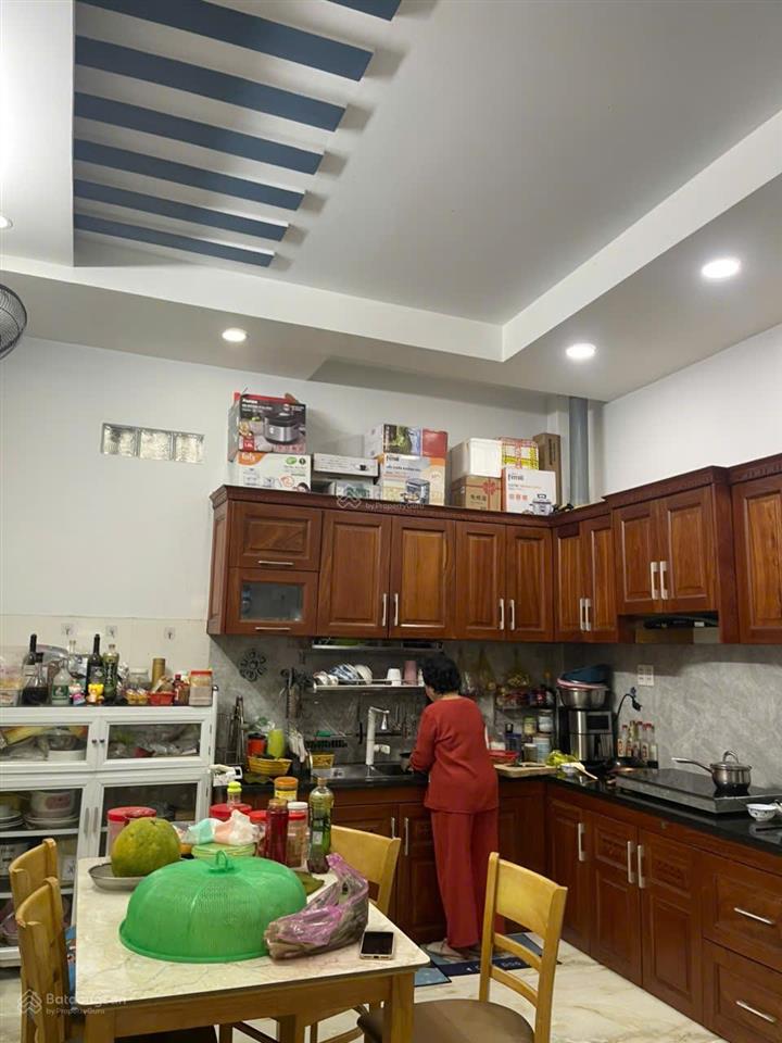 Bán gấp nhà hxh 8m lê đức thọ quận gò vấp