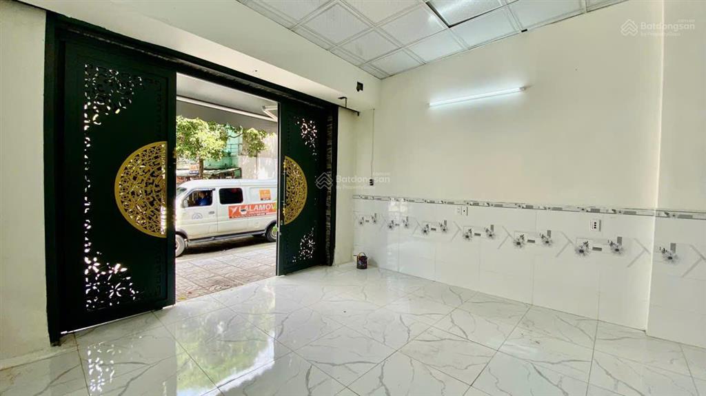 Bán nhà 3 tầng hxh8m phạm văn bạch 4.6*14m giá 7.6 tỷ tl