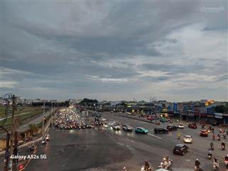 Bán nhà mặt tiền dt 6.2*20m view sân bay