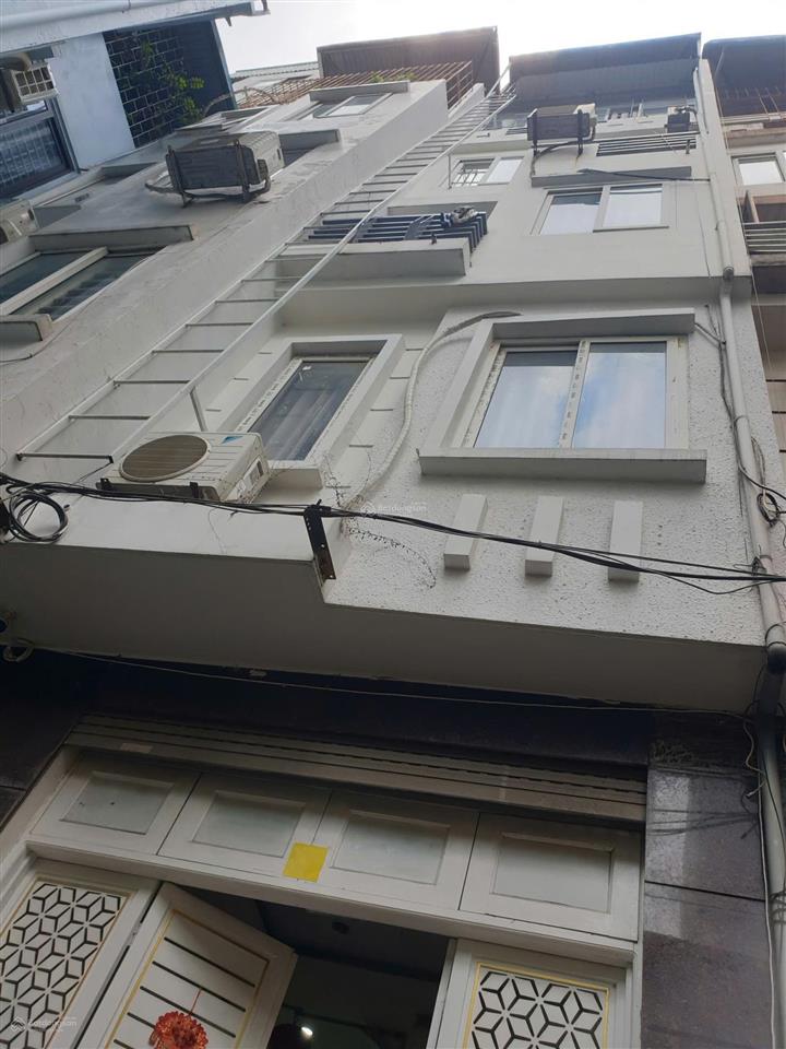 Bán nhà 5 tầng 1 tum, phố yên hòa