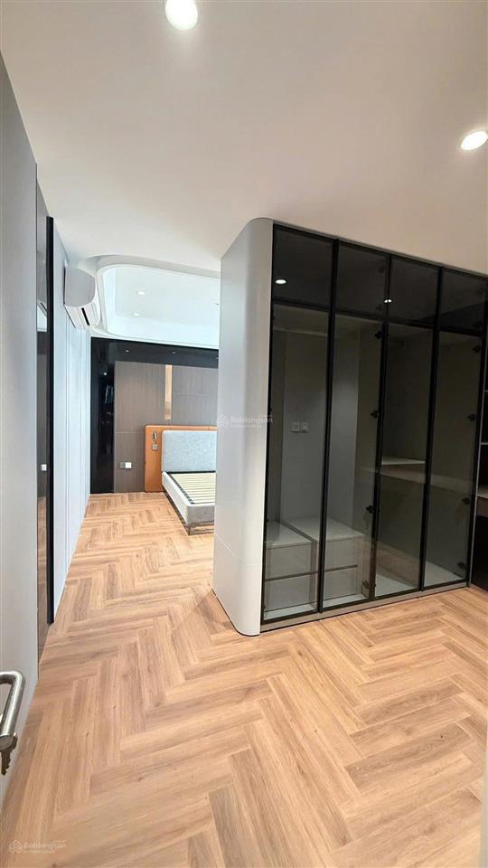 Cần bán căn hộ tòa n01t4 ngoại giao đoàn  122m²  căn góc view đẹp ở ngay  3n2vs  giá 17,1 tỷ