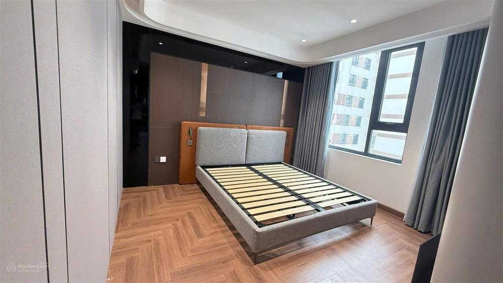 Cần bán căn hộ tòa n01t4 ngoại giao đoàn  122m²  căn góc view đẹp ở ngay  3n2vs  giá 17,1 tỷ