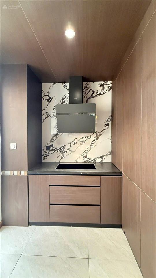 Cần bán căn hộ tòa n01t4 ngoại giao đoàn  122m²  căn góc view đẹp ở ngay  3n2vs  giá 17,1 tỷ