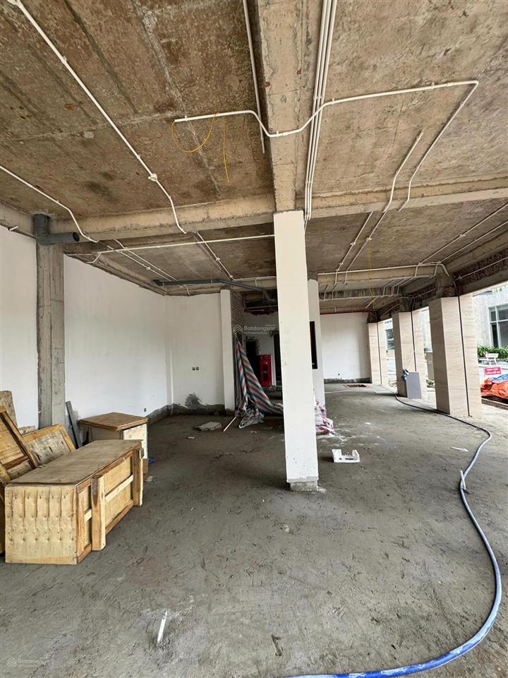 Cho thuê shophouse khu đô thị ciputra 114m2 5 tầng 1 tum 600m2 căn góc nhà mới giá 130tr