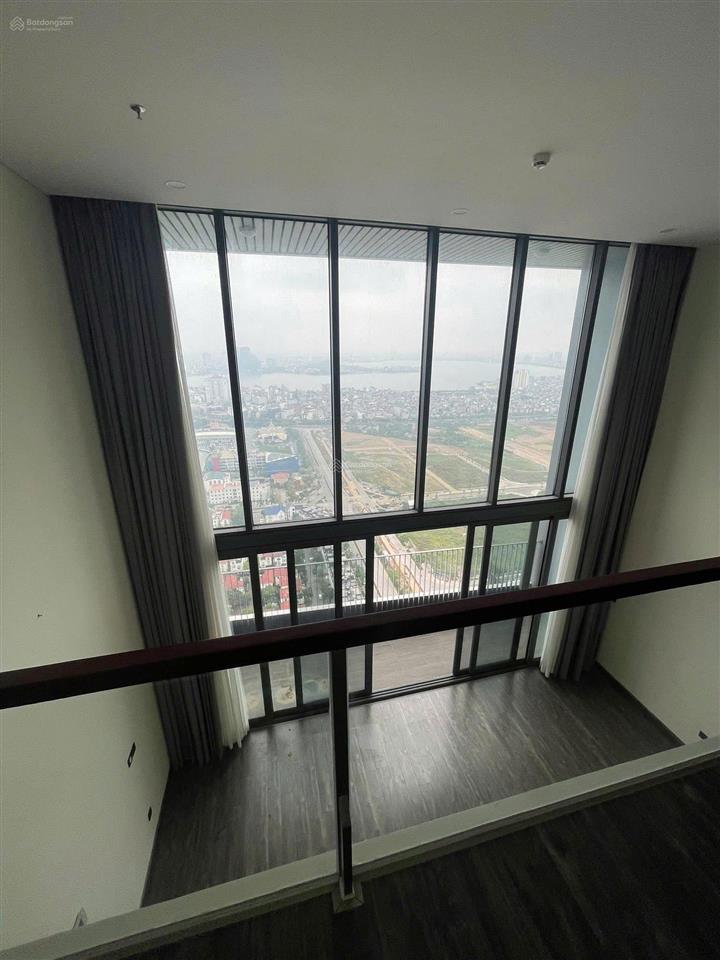 Cho thuê duplex tòa n01t7 ( han jadin ) ngoại giao đoàn 252m2 view hồ tây giá 75tr/ tháng