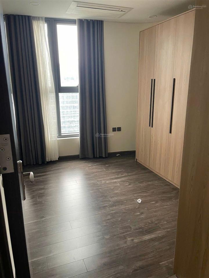 Cho thuê duplex tòa n01t7 ( han jadin ) ngoại giao đoàn 252m2 view hồ tây giá 75tr/ tháng