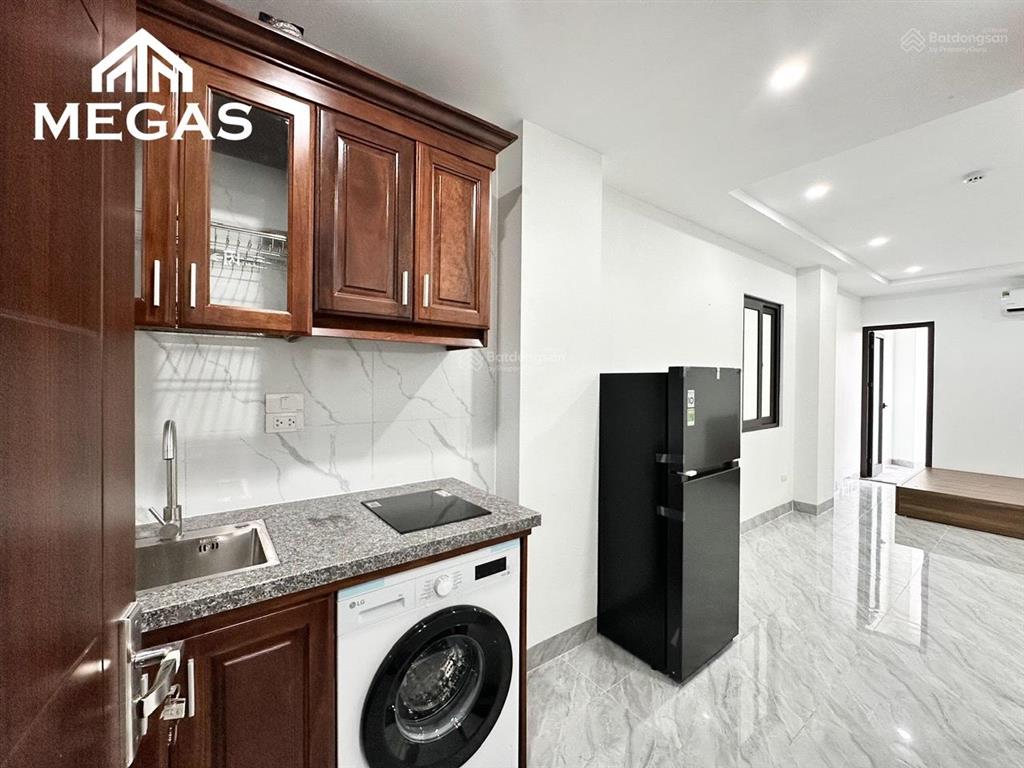 Nhà mới ô tô đỗ cửa! studio cho sinh viên mỏ địa chất, trang bị giặt sấy riêng, đường phú diễn