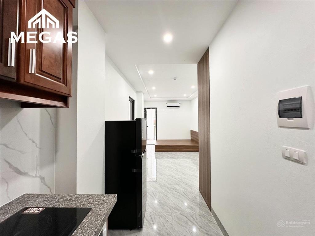 Nhà mới ô tô đỗ cửa! studio cho sinh viên mỏ địa chất, trang bị giặt sấy riêng, đường phú diễn