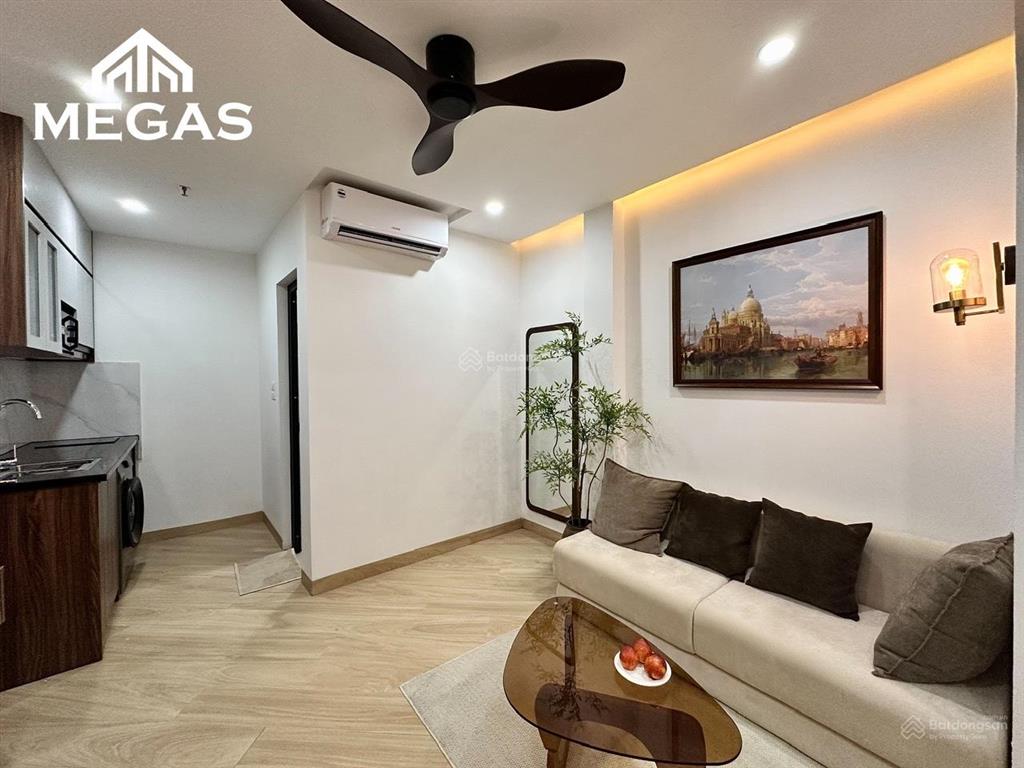 Hot! nhà mới studio gần sát tmu, đẹp thoáng, ban công máy giặt riêng trần bình, cầu giấy