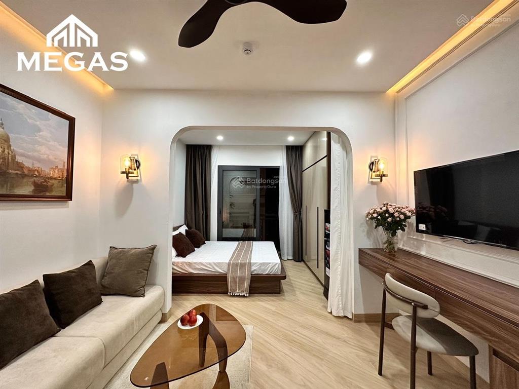 Hot! nhà mới studio gần sát tmu, đẹp thoáng, ban công máy giặt riêng trần bình, cầu giấy