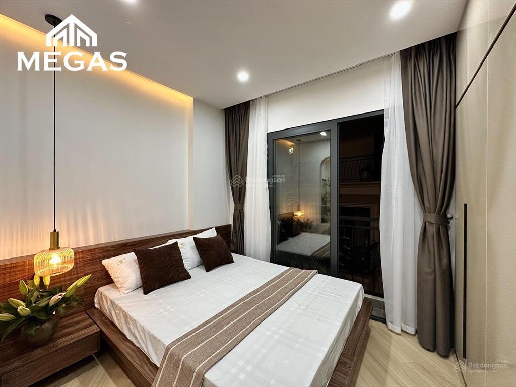 Hot! nhà mới studio gần sát tmu, đẹp thoáng, ban công máy giặt riêng trần bình, cầu giấy