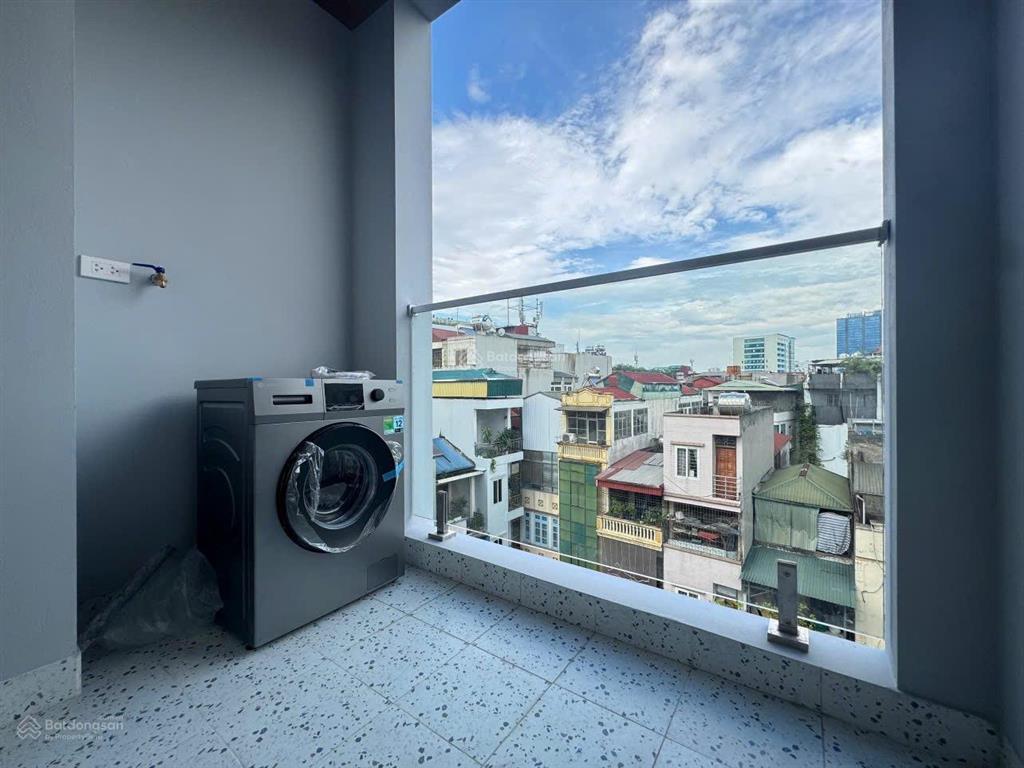 Hot!! nhà ô tô đỗ cửa, 38m2, ban công, 100%, đủ đồ, phố láng hạ, đống đa