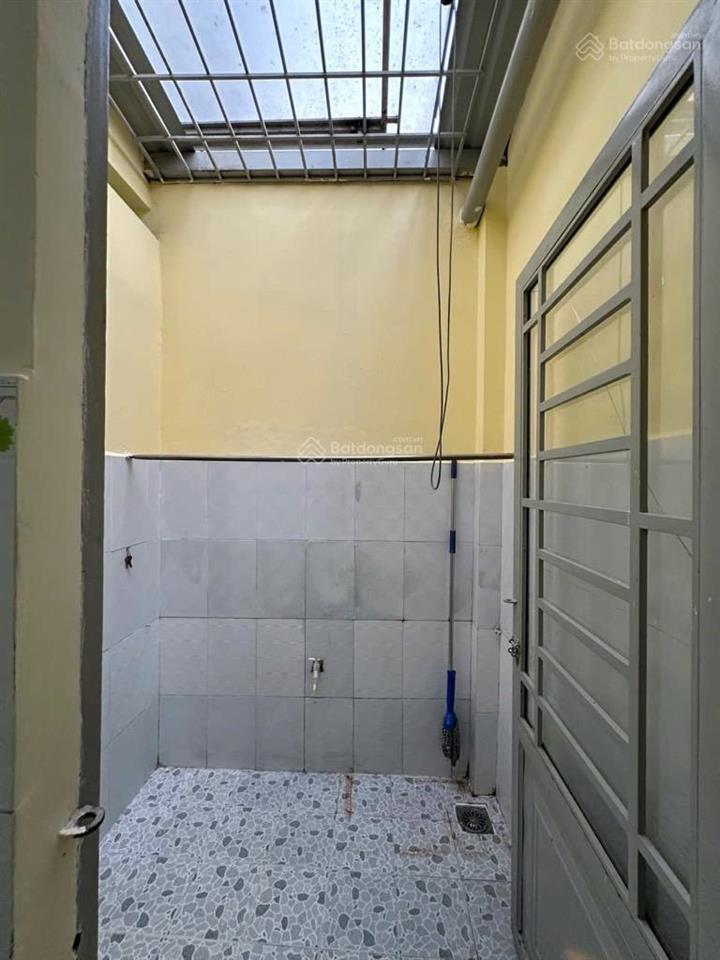 Bạch đằng  bình thạnh  63 m² đất  2 tầng  chia 2 căn cho thuê 12,5 triệu  5,75 tỷ